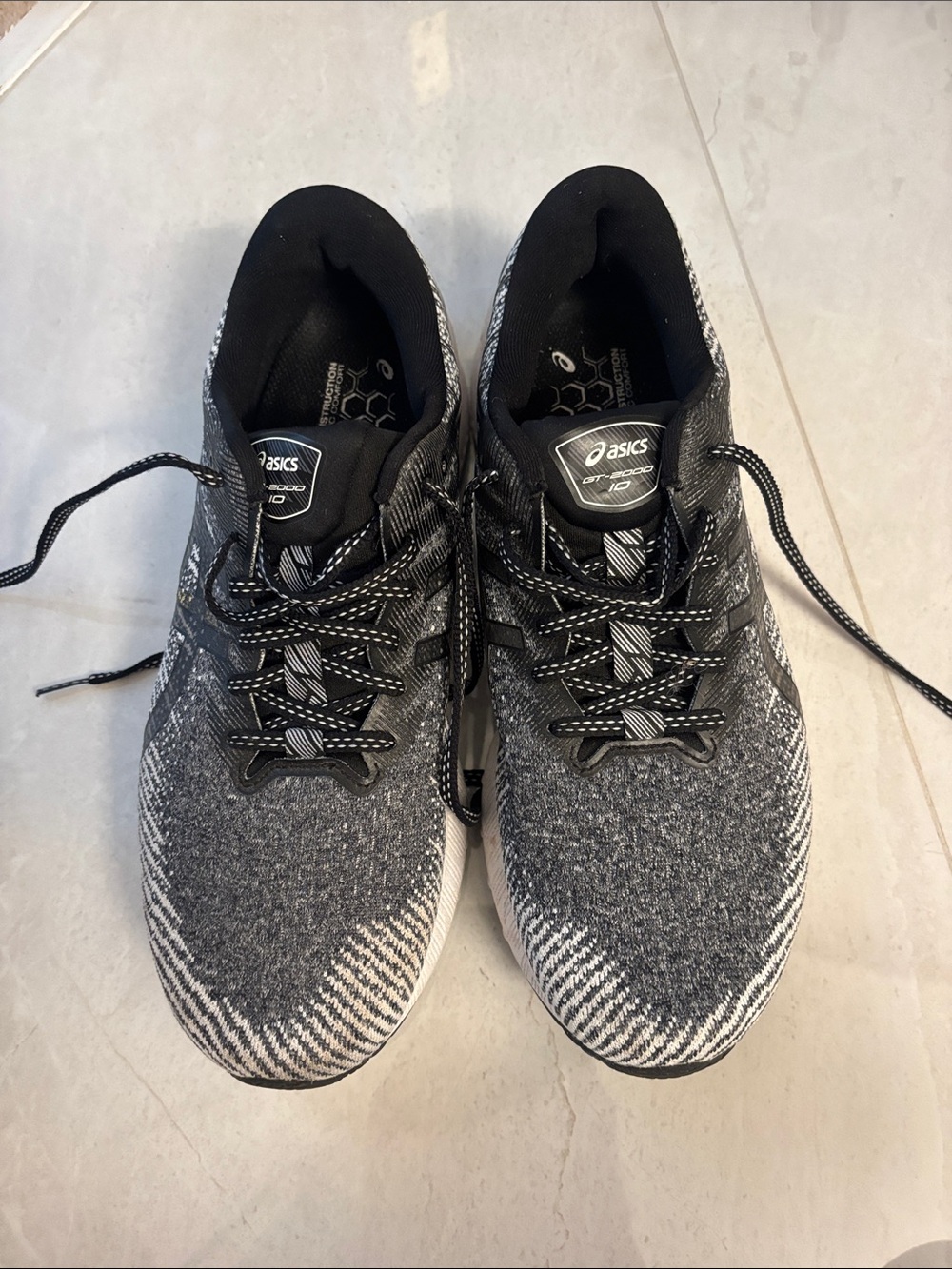 ASICS GT-2000 sneakers